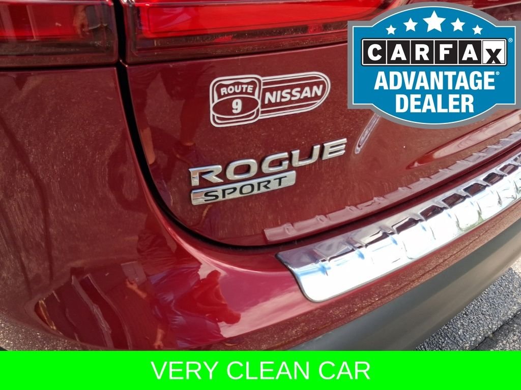 Used 2020 Red Nissan SL image 10