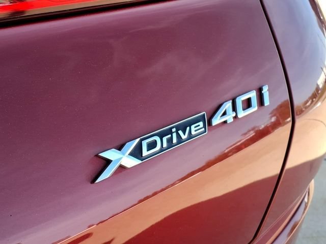 Used 2021 Red BMW xDrive40i image 30