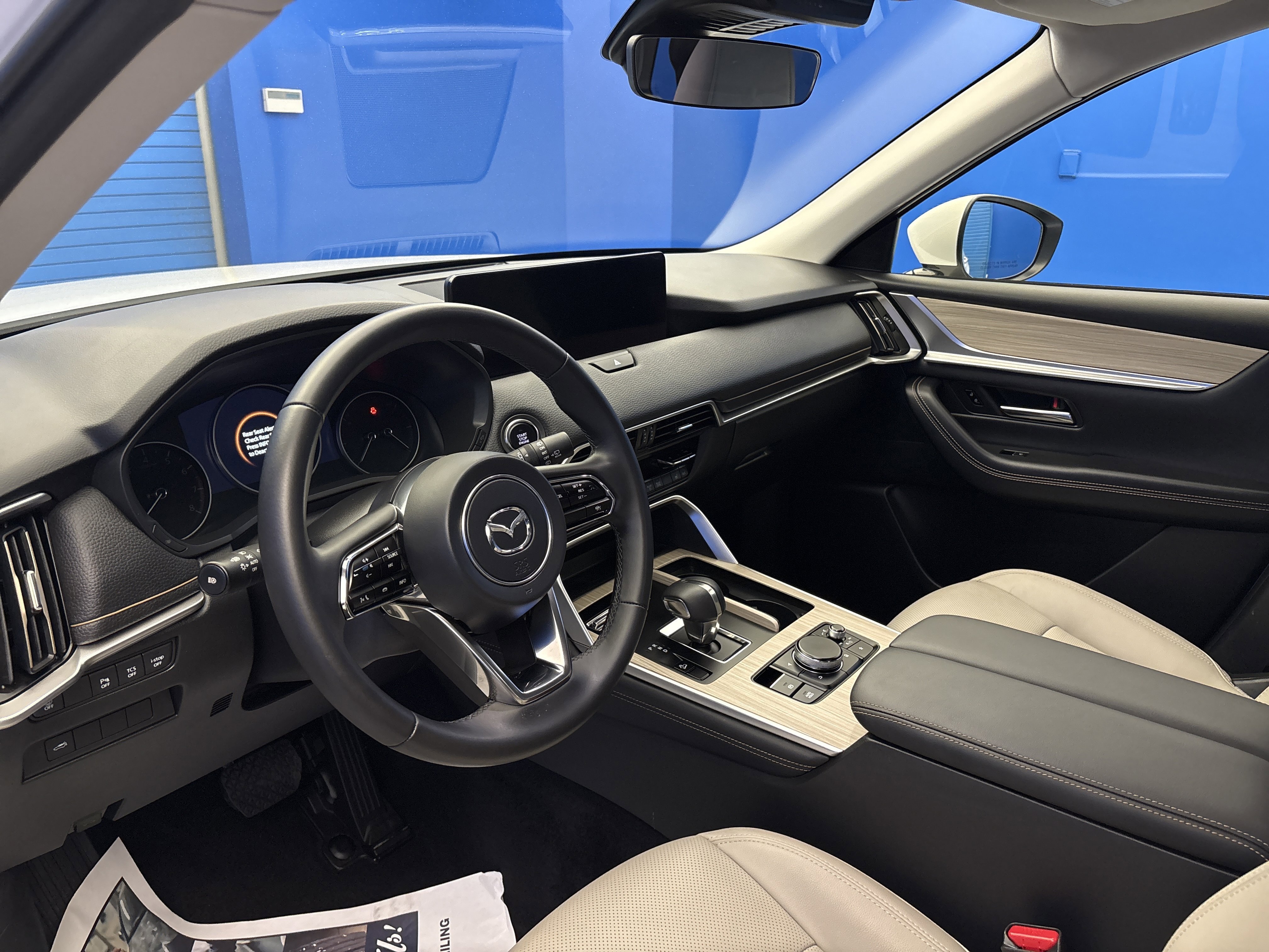 Used 2025 Rhodium White Premium Mazda Preferred Package image 11