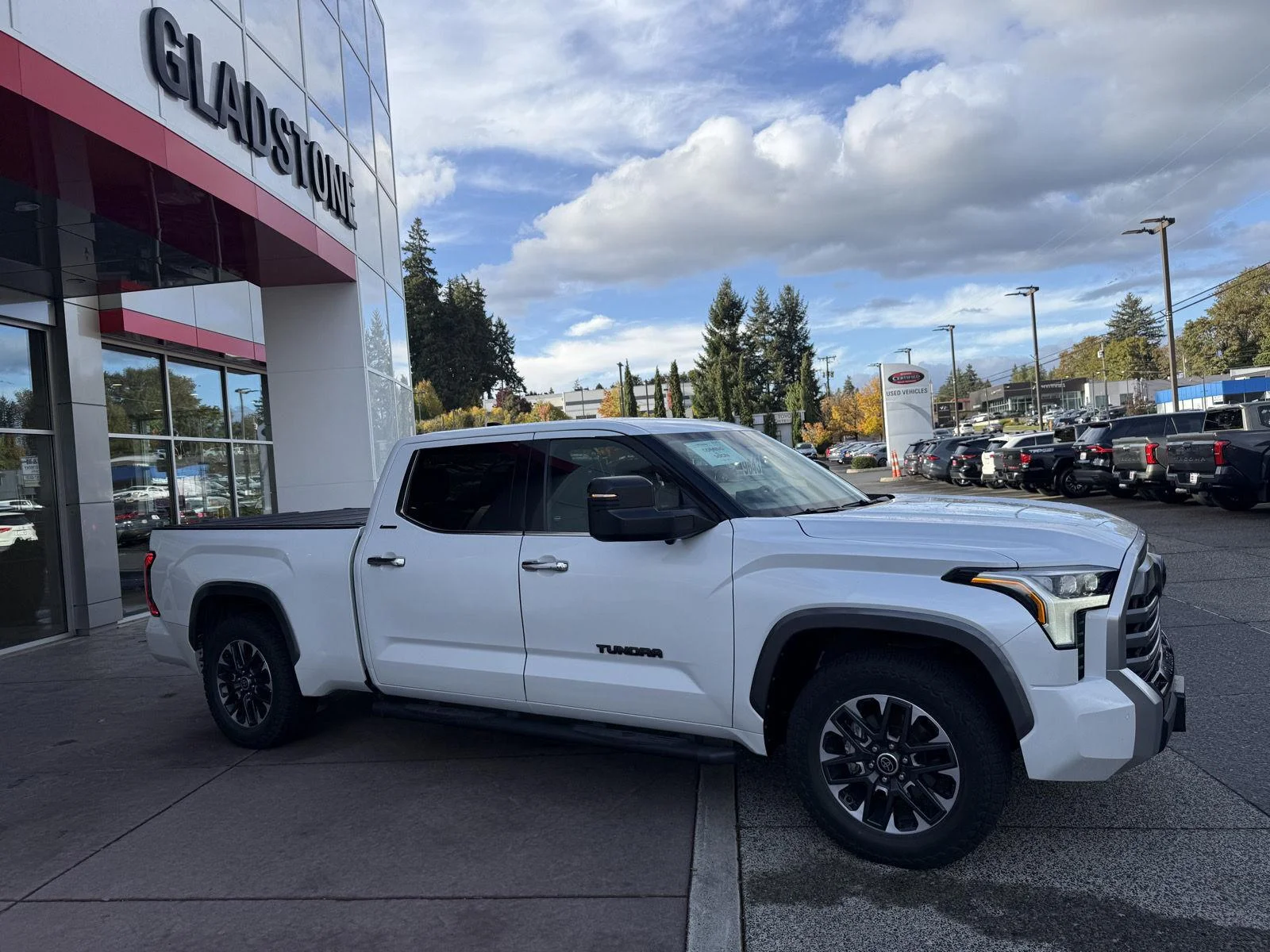 Used 2023 Wind Chill Pearl Toyota Limited image 7
