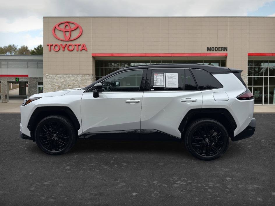 Used 2026 Wind Chill Pearl w/Black Roof Toyota XSE image 4