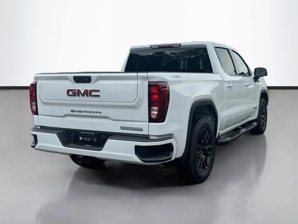 Used 2025 Summit White GMC Elevation image 4
