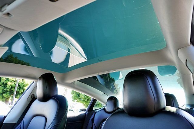 Used 2023  Tesla Base image 14