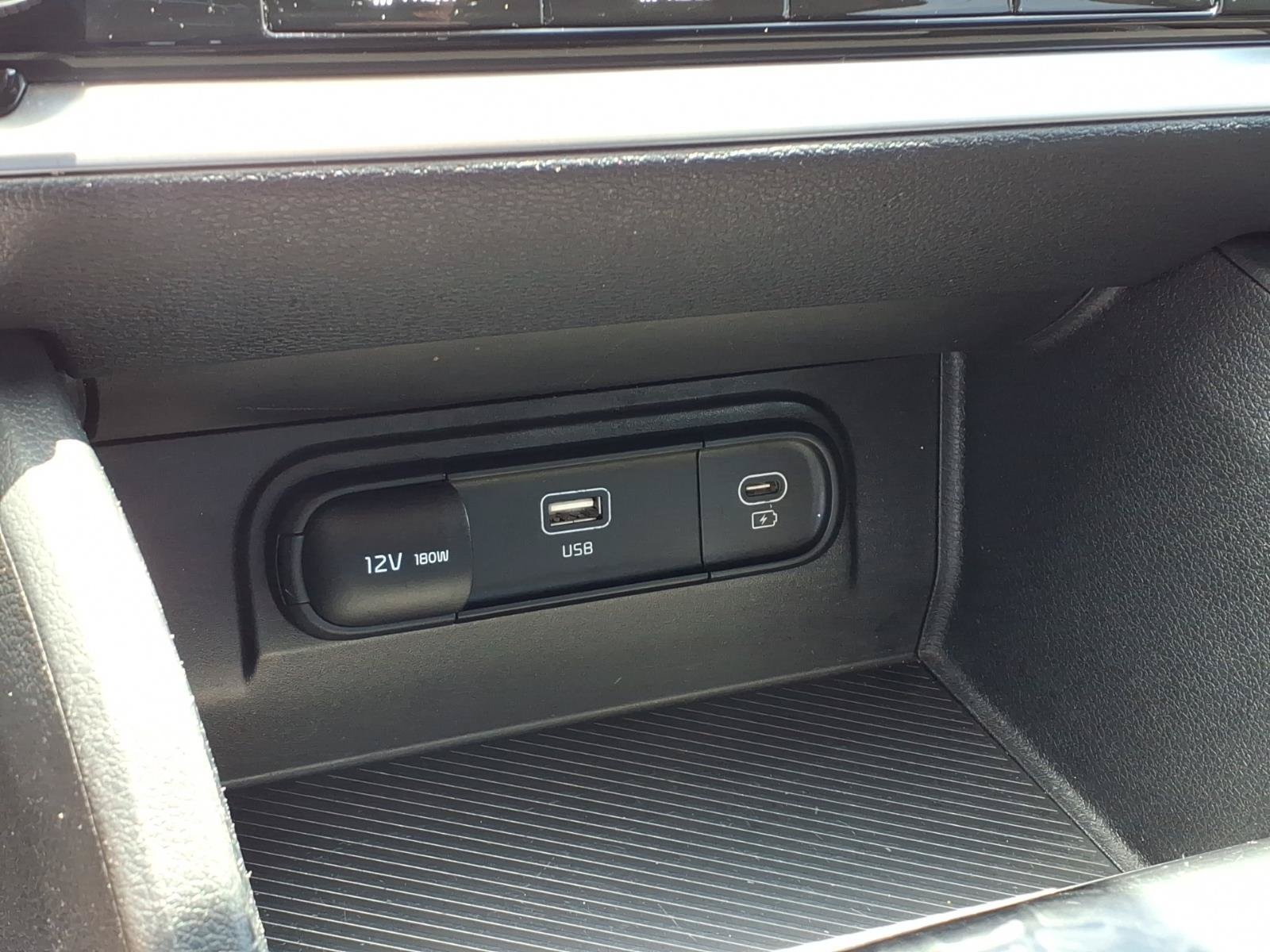 Certified Used 2024 Snow White Pearl Kia LX image 6