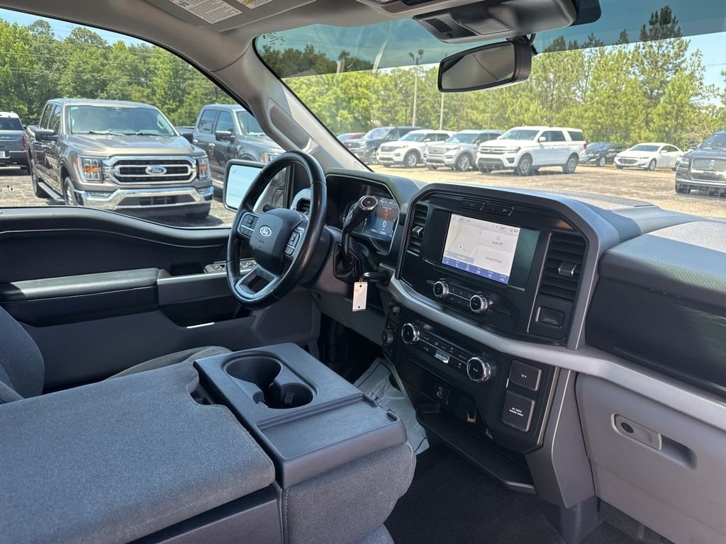 Used 2022 White Ford XLT image 10