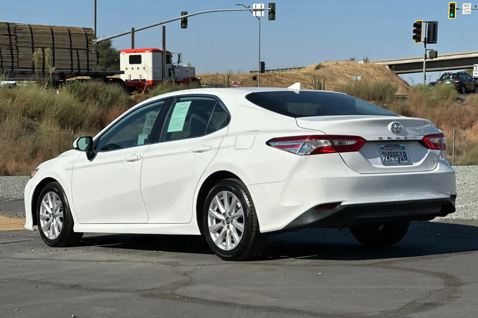 Used 2020 Super White Toyota LE image 6