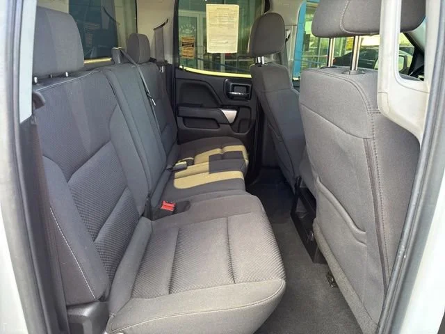 Used 2019 SUMMIT WHITE Chevrolet LT image 13
