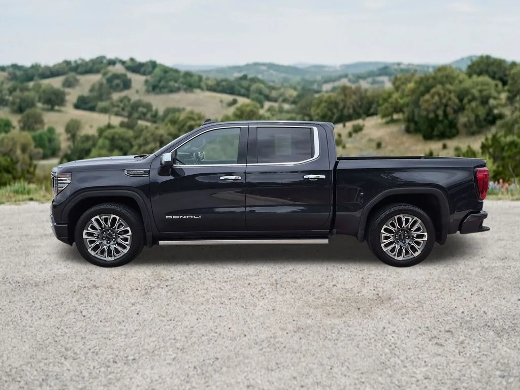 Used 2023 Silver GMC Denali Ultimate image 5