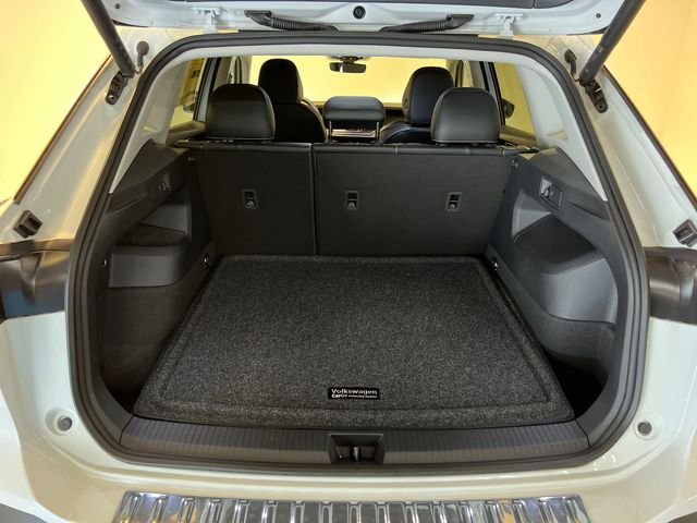 New 2026 White Volkswagen 2.0T SE image 5