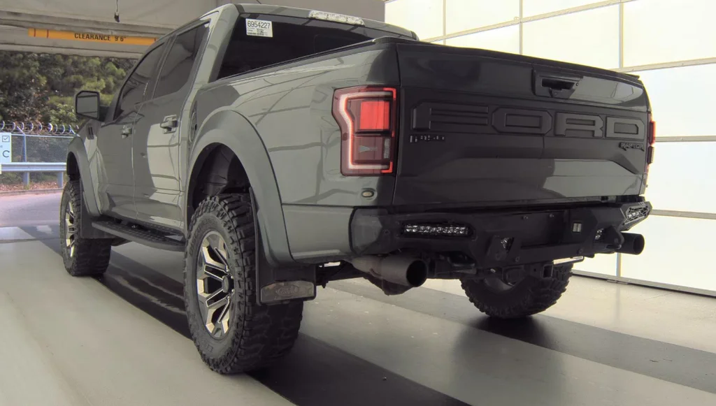 Used 2019 Gray Ford Raptor image 5