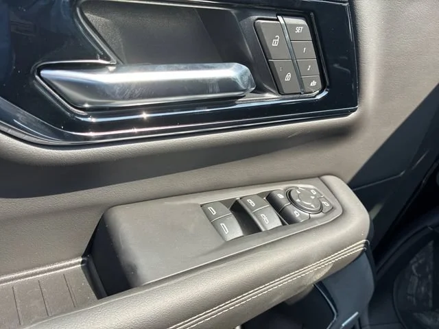 New 2026 Onyx Black GMC Elevation image 12