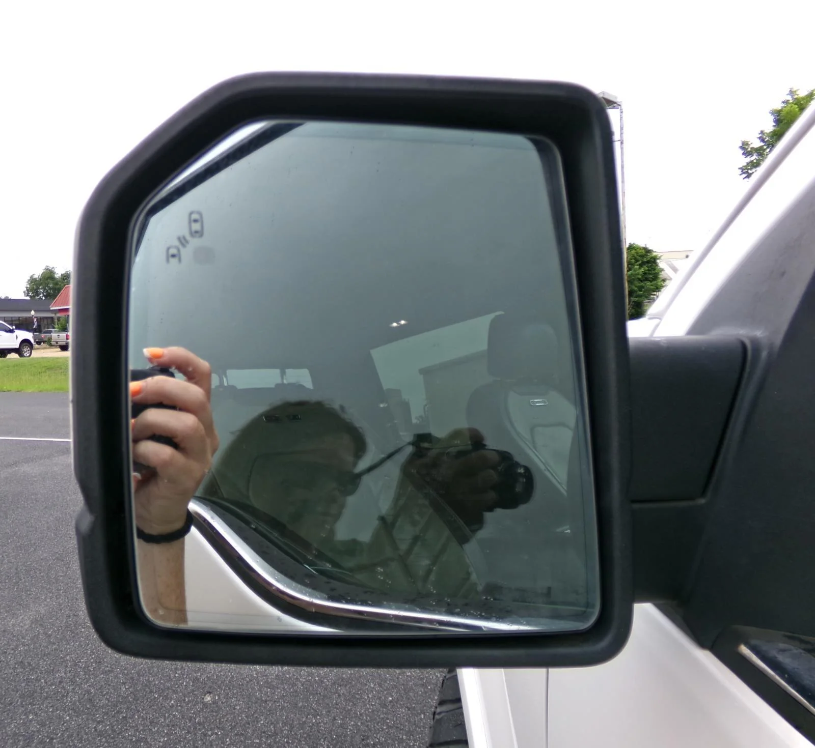 Used 2019 White Platinum Metallic Tri-Coat FORD  image 4