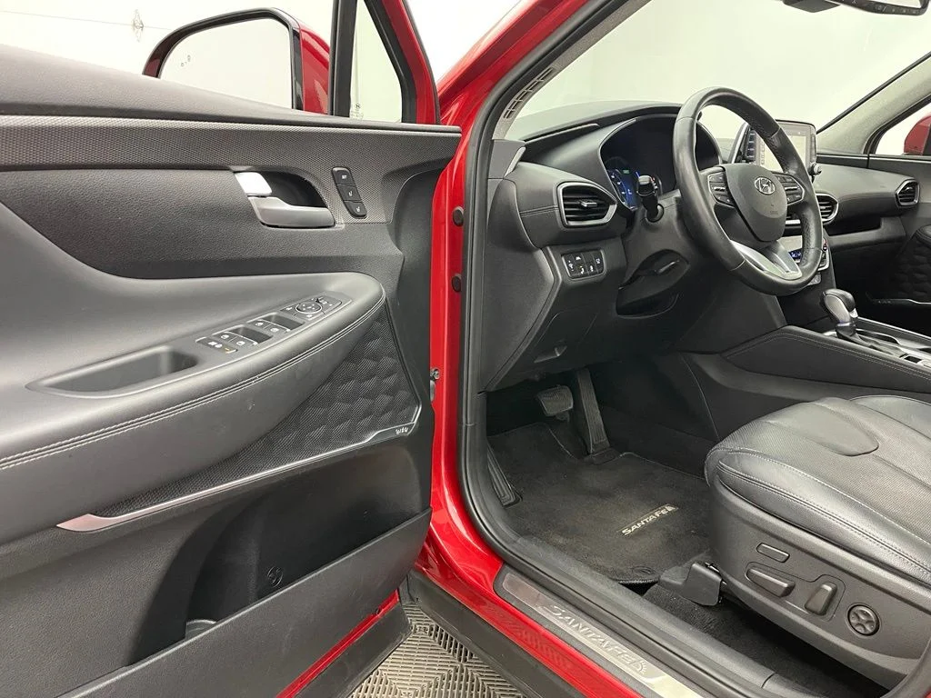 Used 2020 Scarlet Red Hyundai Limited image 16
