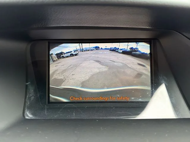 Used 2011  Lexus 450h image 19