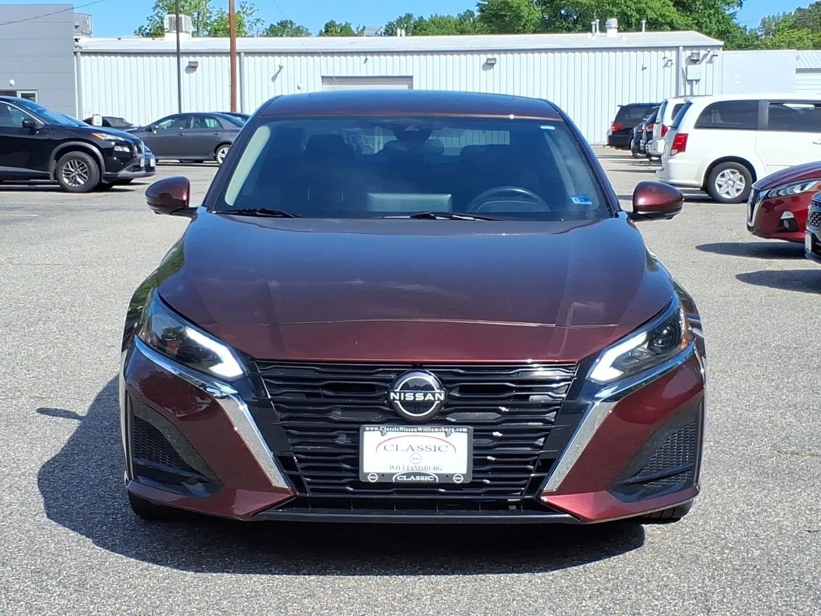 Used 2024 Garnet Pearl Metallic Nissan 2.5 SL image 2