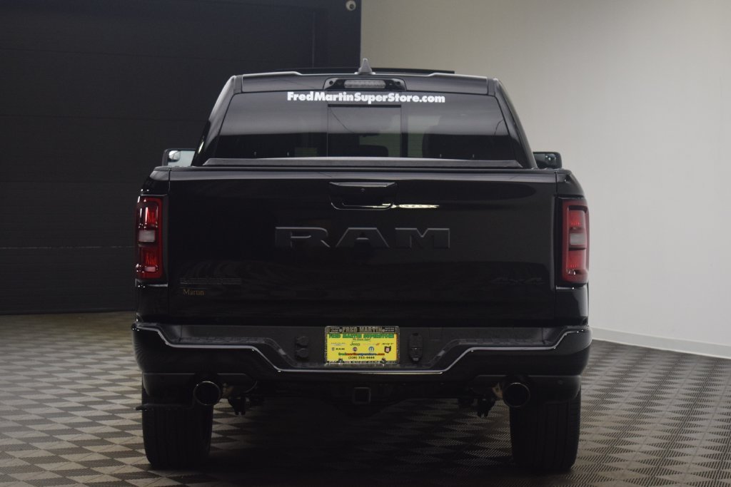 New 2027 Diamond Black Crystal Pearl-Coat Exterior Paint RAM Laramie image 11