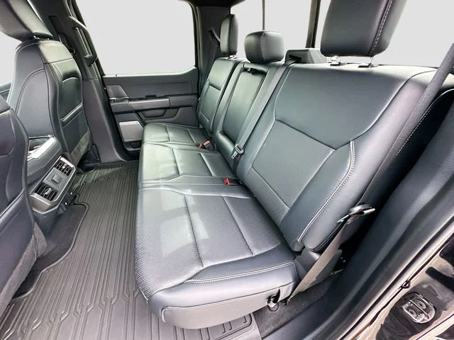 Used 2025 Black Ford Lariat image 24