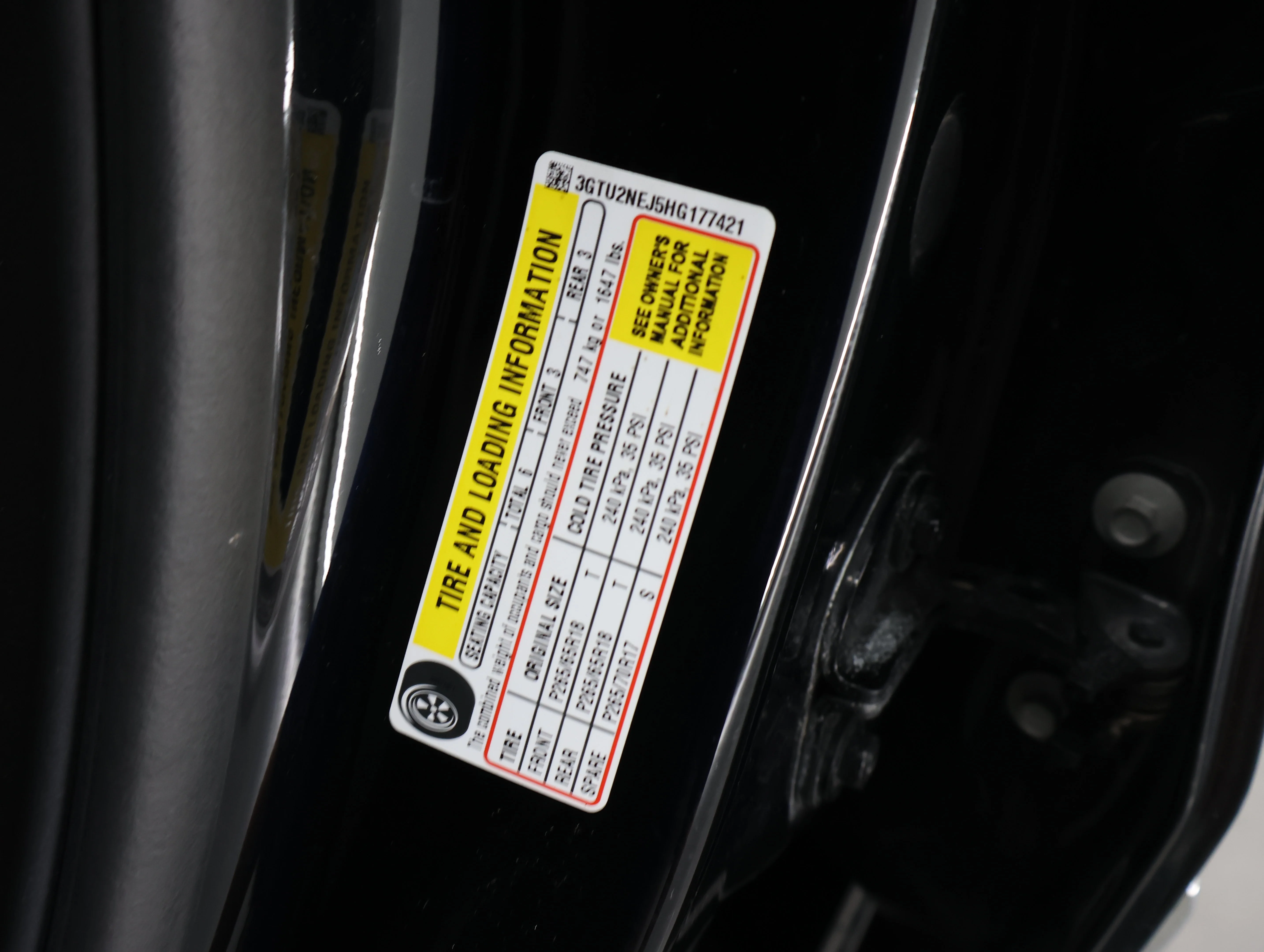 Used 2017 Onyx Black GMC SLT image 54