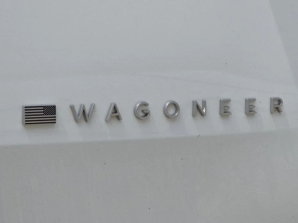 Used 2023 White Jeep Base image 35