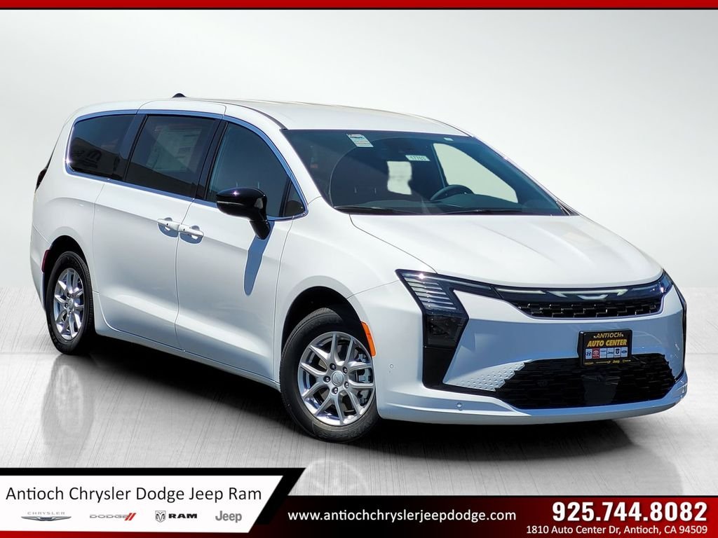 2027 Chrysler Pacifica Select's photo
