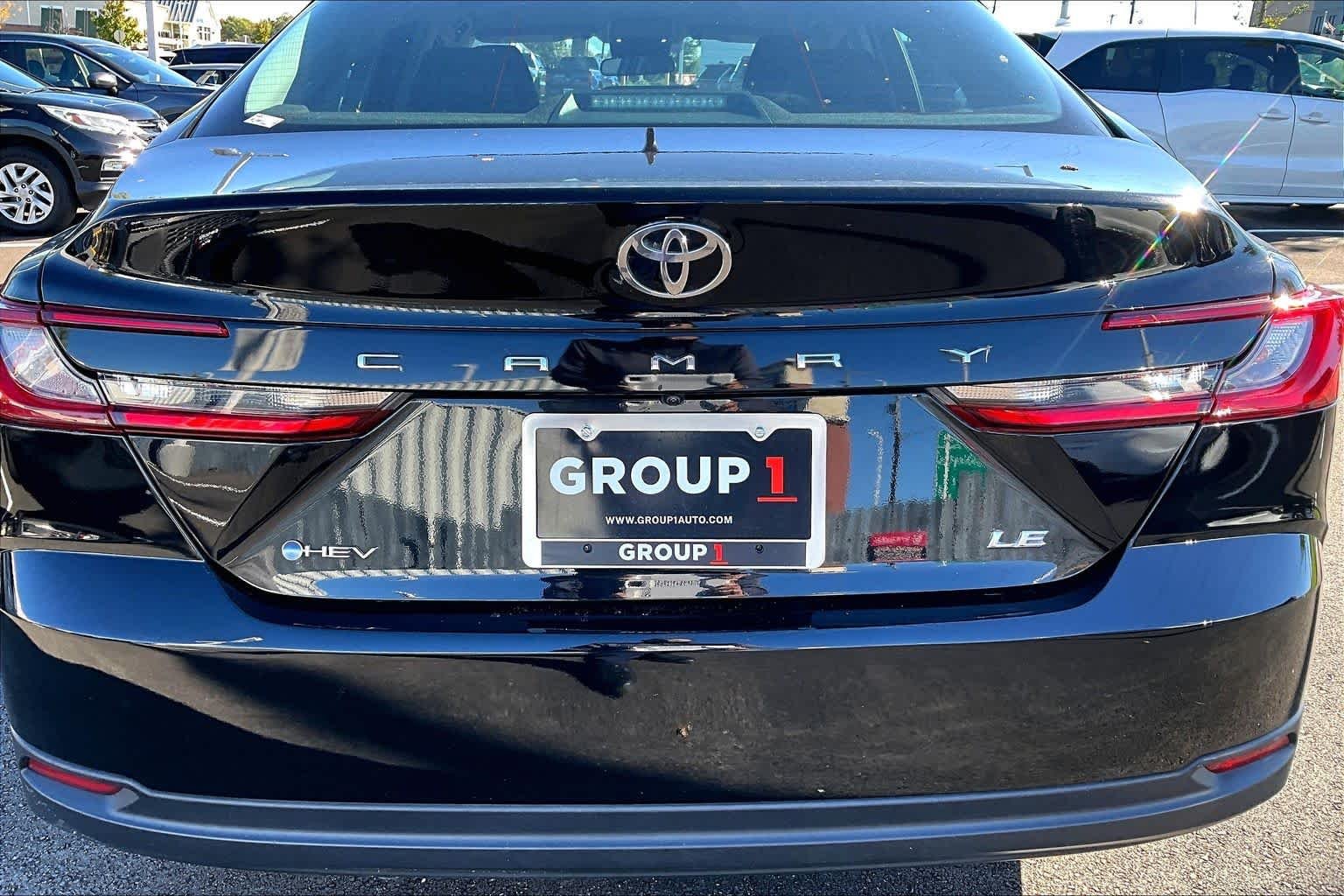 Used 2025 Midnight Black Metallic Toyota LE image 31