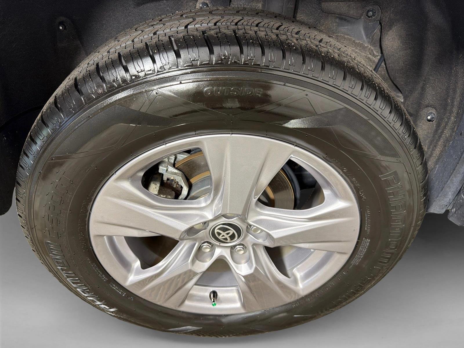 Used 2025 Ice Cap Toyota XLE image 17