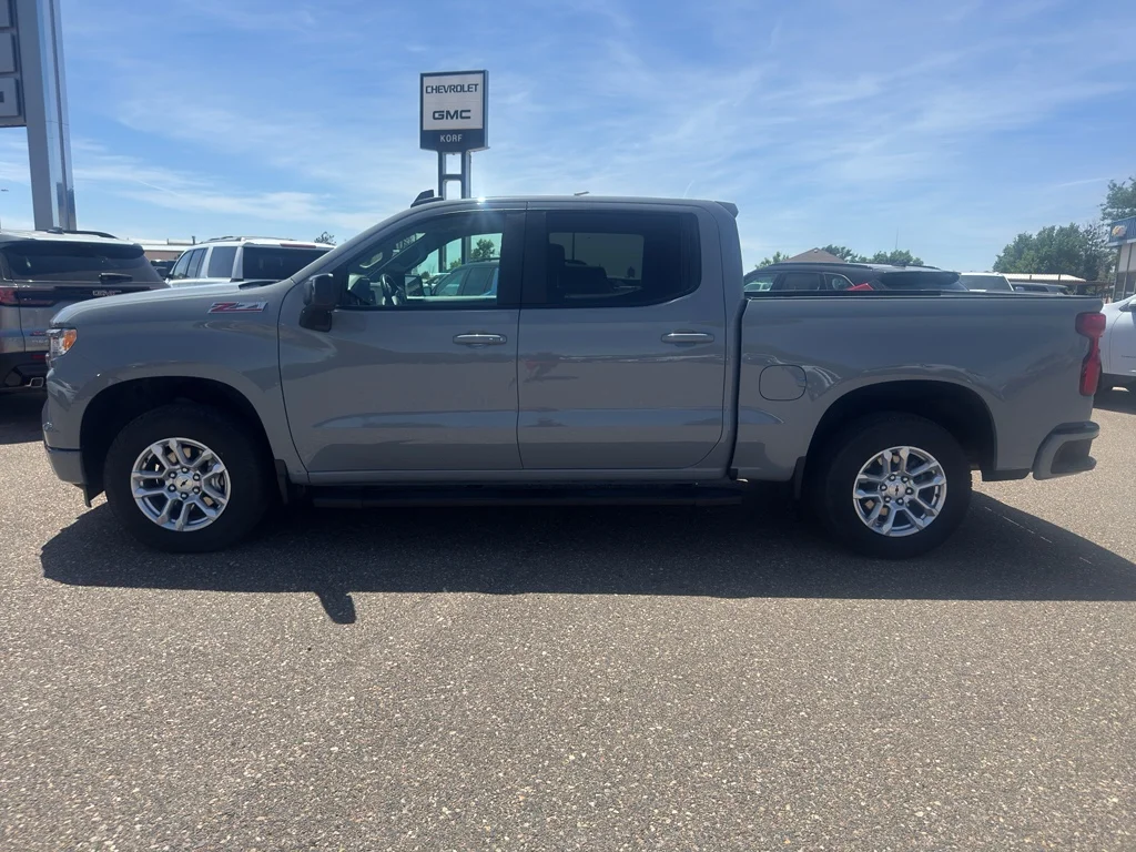 Used 2024 Slate Gray Metallic Chevrolet RST image 9