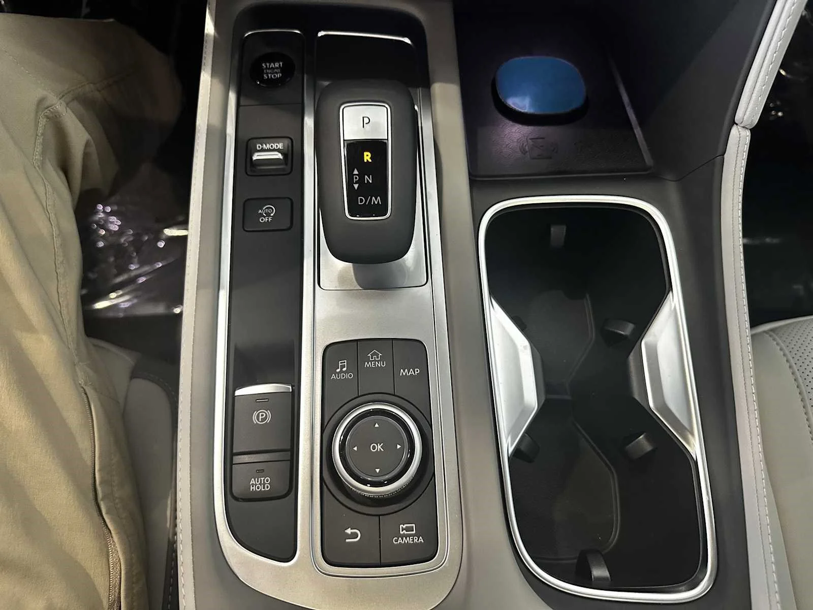 New 2027 RADIANT WHITE INFINITI Sport AWD image 24