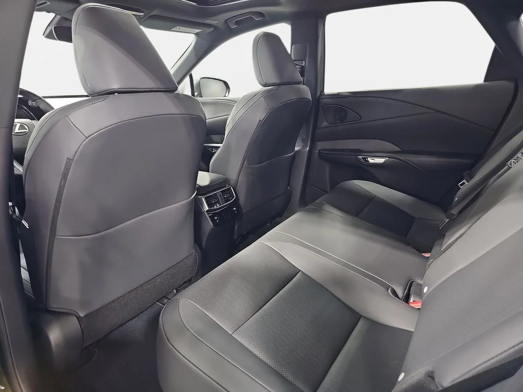 New 2026  Lexus 450h+ Premium image 11