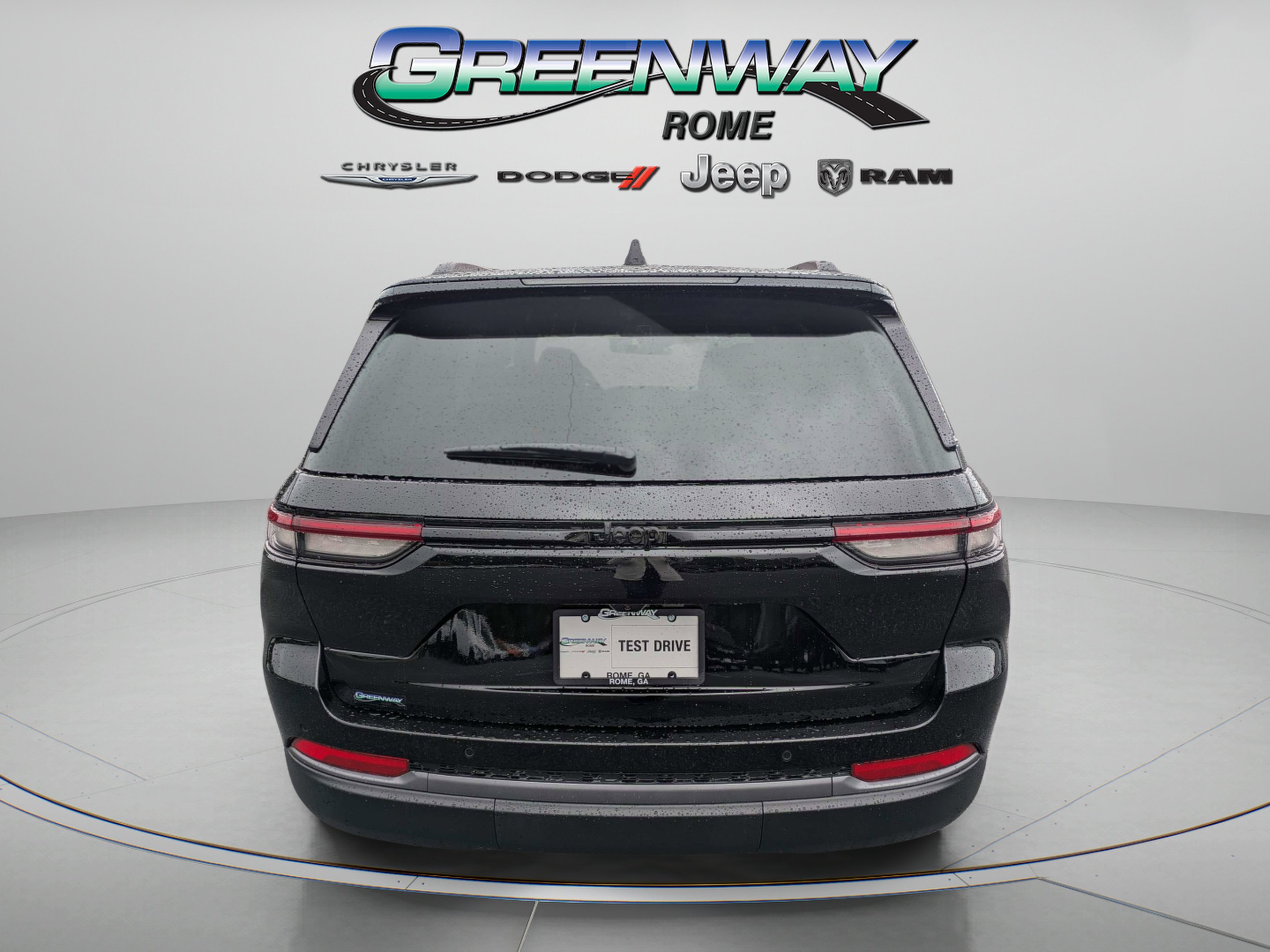 New 2026 Diamond Black Crystal Pearl-Coat Exterior Paint Jeep Limited image 5