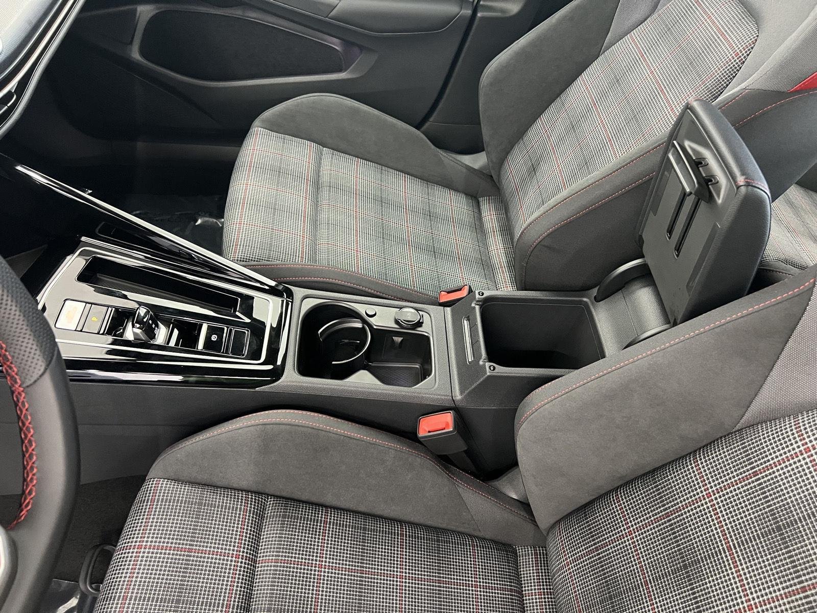 New 2026 opal white pearl Volkswagen S image 18