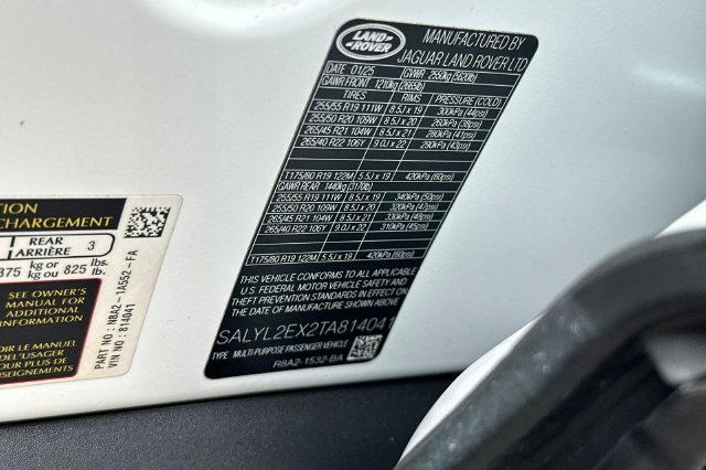 Certified Used 2026 White Land Rover Dynamic SE image 28