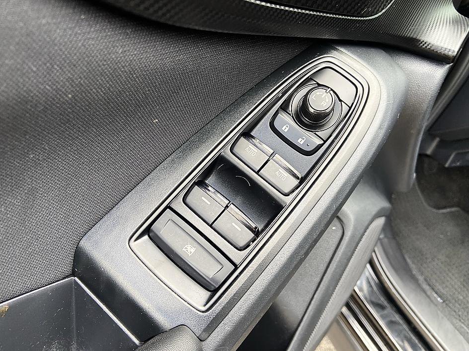 Used 2022 Crystal Black Silica Subaru Base image 10