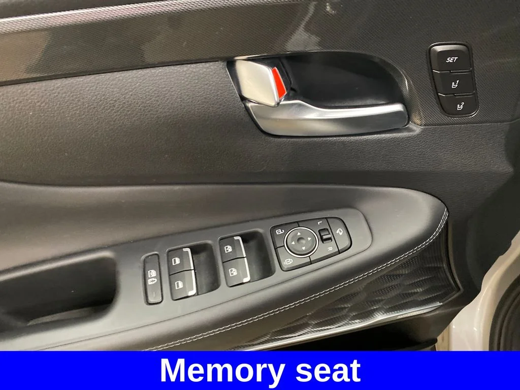 Used 2021 Silver Hyundai Limited image 10