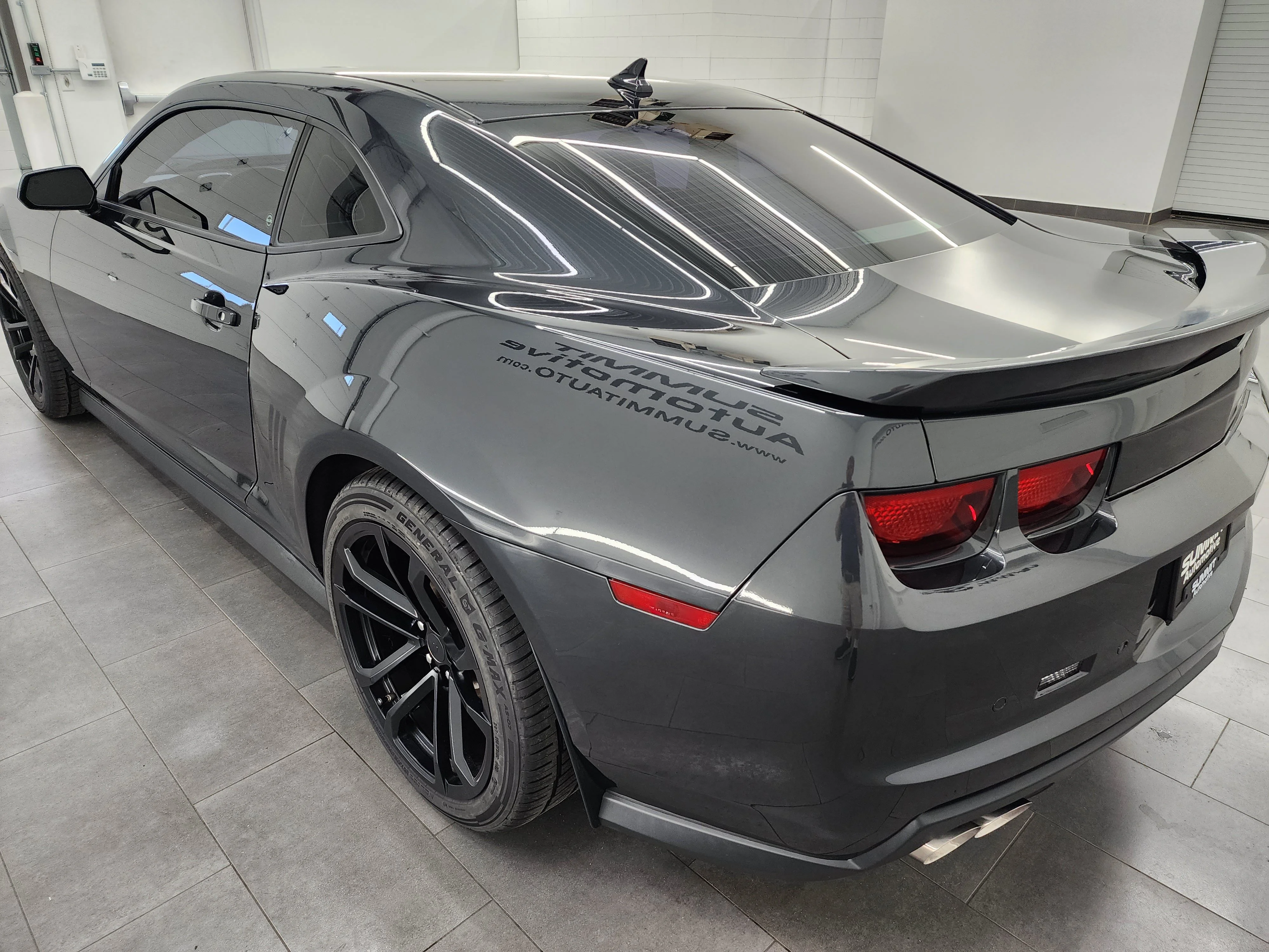 Used 2012 Ashen Gray Metallic Chevrolet ZL1 image 6