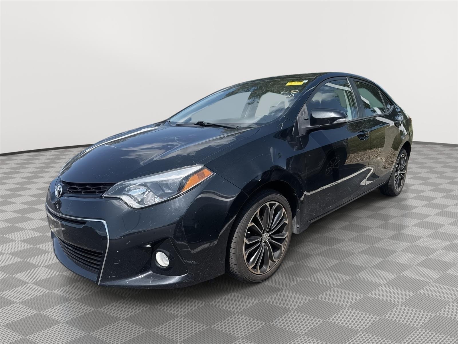 Used 2015 Black Sand Pearl Toyota S Premium image 3