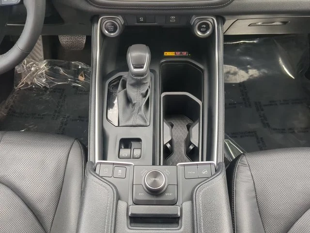 Certified Used 2024  Toyota Platinum image 22