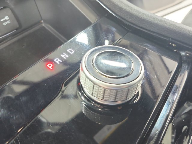 Used 2023 Silver Jeep Altitude image 29