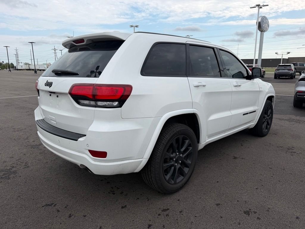 Used 2021 White Jeep Laredo X image 6