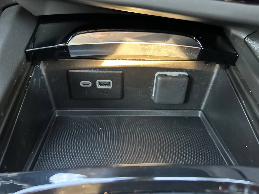 2023 Buick Envision Essence - Photo 28