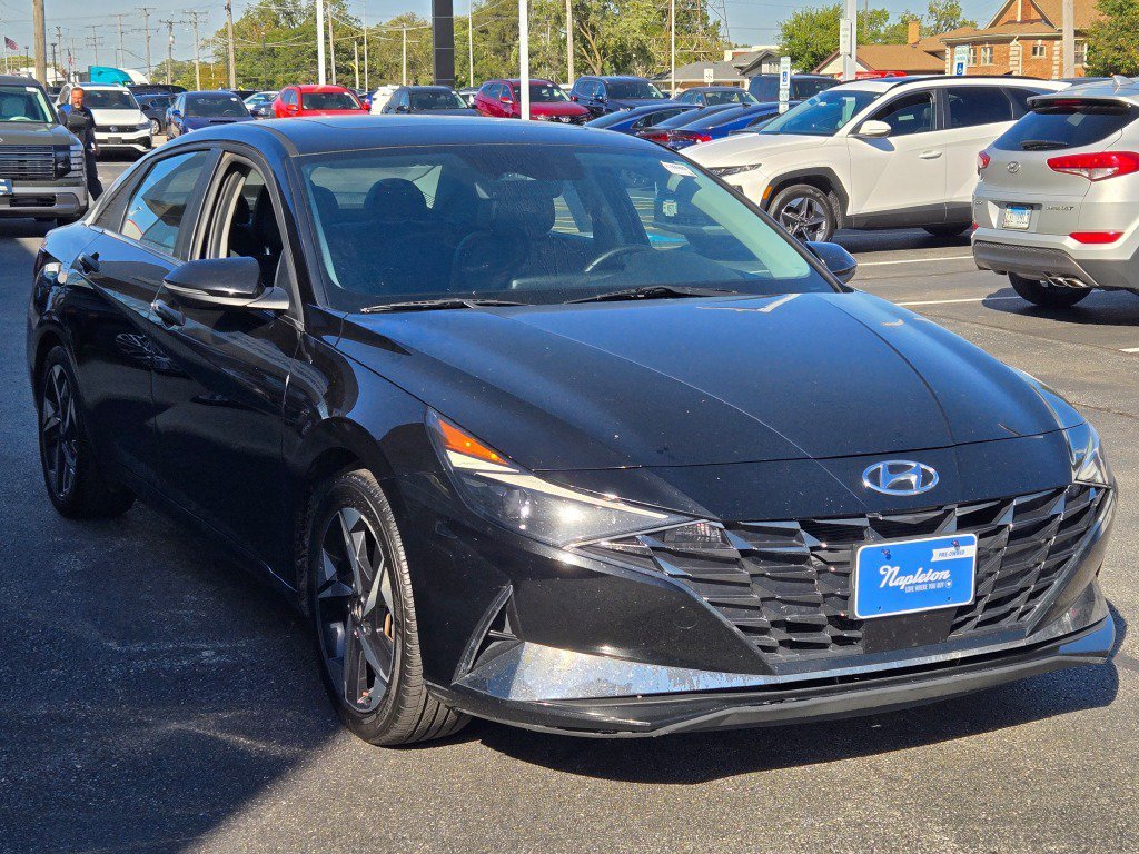 Used 2021 Phantom Black Hyundai Limited image 3
