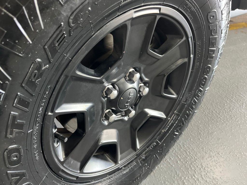 Used 2022 Gray Clearcoat Jeep Mojave image 15