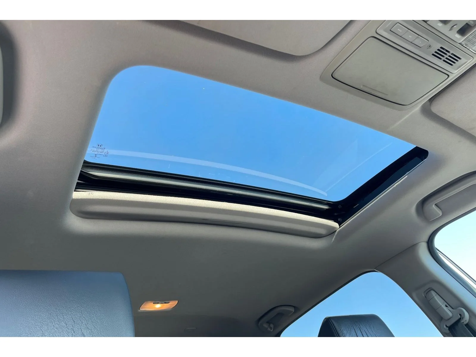 Used 2020 Lunar Silver Metallic Honda EX-L image 20