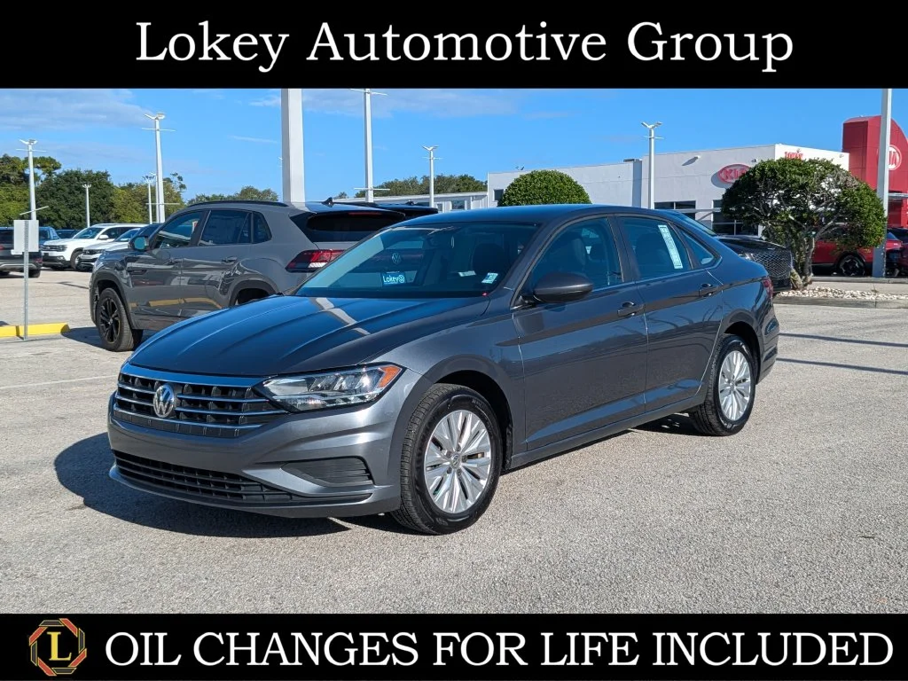 Used 2020 Gray Volkswagen 1.4T S image 1