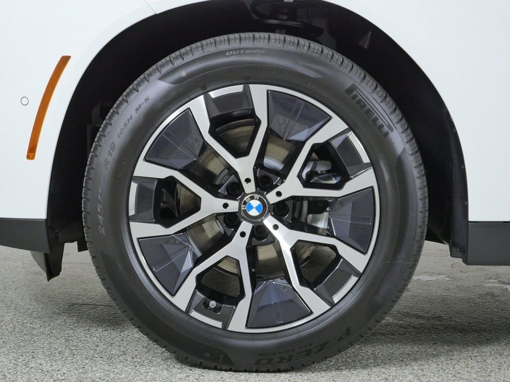 New 2026 Alpine White BMW 30 xDrive image 16