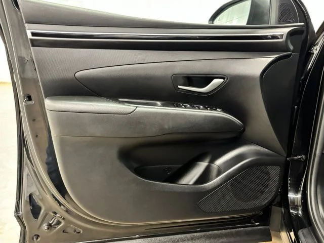 Used 2024 Black Hyundai SEL image 18