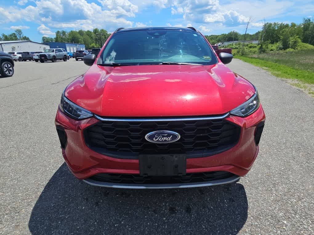 Used 2023 Rapid Red Metallic Tinted Clearcoat Ford ST-Line image 6