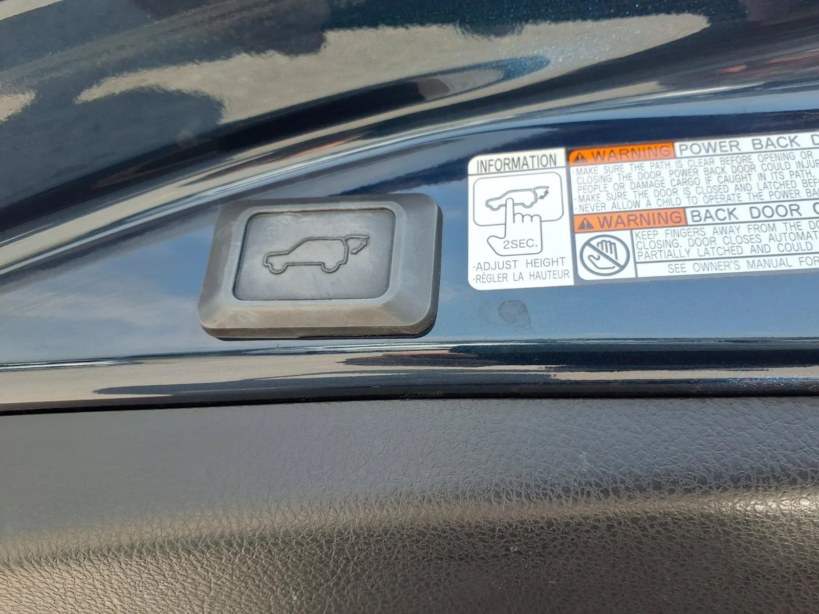 Used 2018 Dk Blue Toyota Hybrid Limited image 34