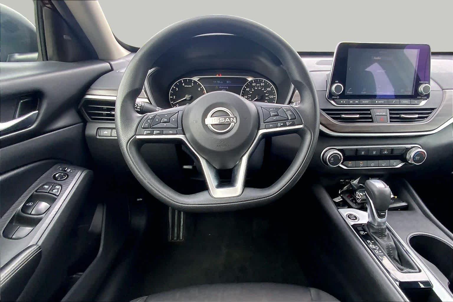 Used 2025 Garnet Pearl Metallic Nissan SV image 6