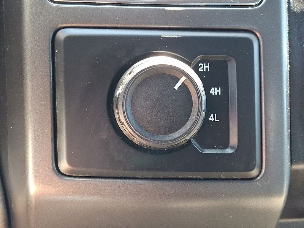 Used 2018 Silver Ford XLT image 23